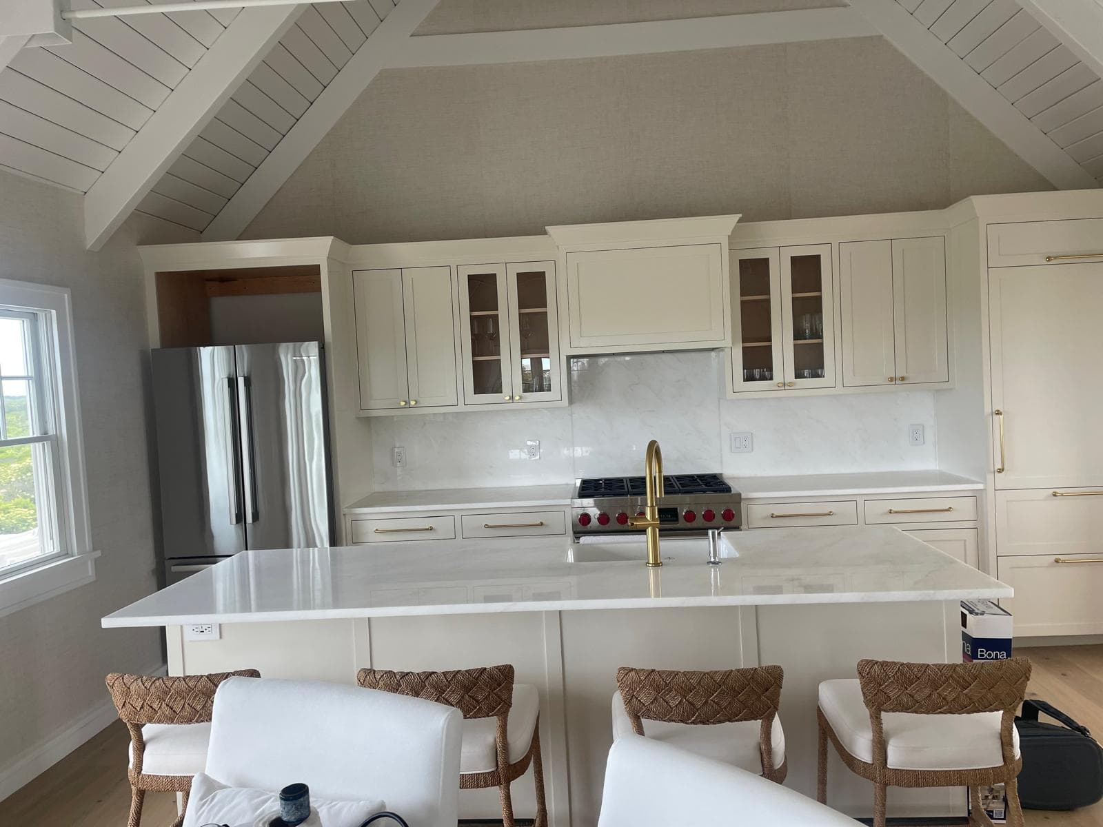 Coastal marble kitchen